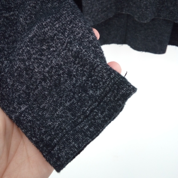 AEO Soft & Sexy Plush Dark Gray Exposed Hi-Low Hem Viscose Blend LS Top S - Picture 4 of 10